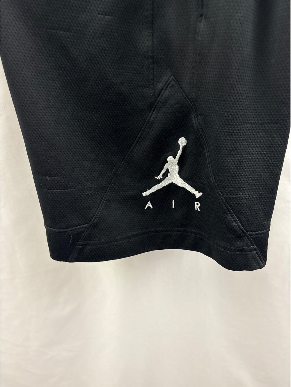 Nike Air Jordan Black Mens Black Athletic Basketball Shorts - Picture 2 of 9